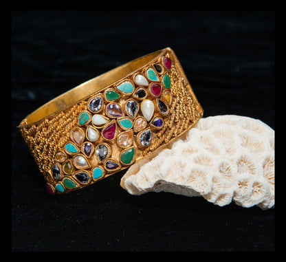 Garden of Gems-Kundan Bangle